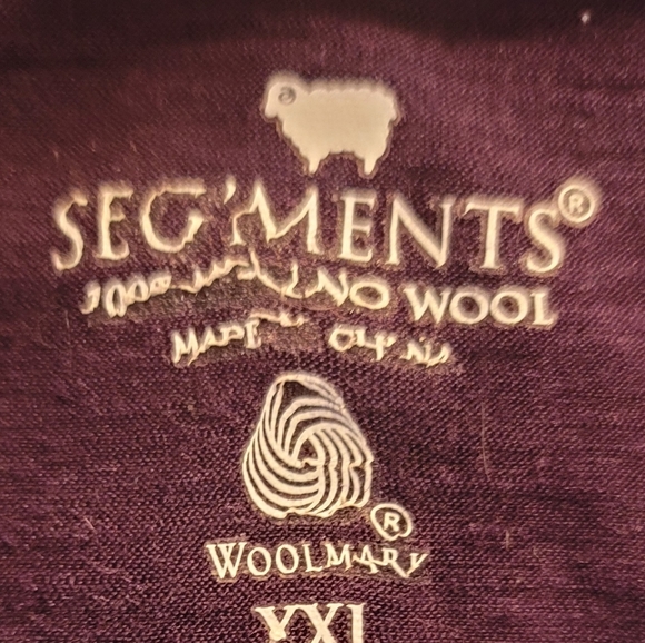 0873. Woolrich ~ Deep Purple ~ XXL ~ V-Neck Long Sleeve Top - Picture 2 of 6